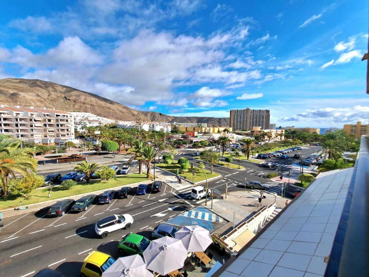 Newly Reformed 2 Bedroom Apartment In The Center Of Los Cristianos ロスクリスティアーノス エクステリア 写真