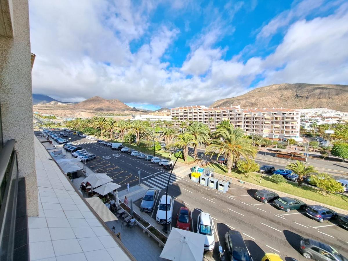 Newly Reformed 2 Bedroom Apartment In The Center Of Los Cristianos ロスクリスティアーノス エクステリア 写真