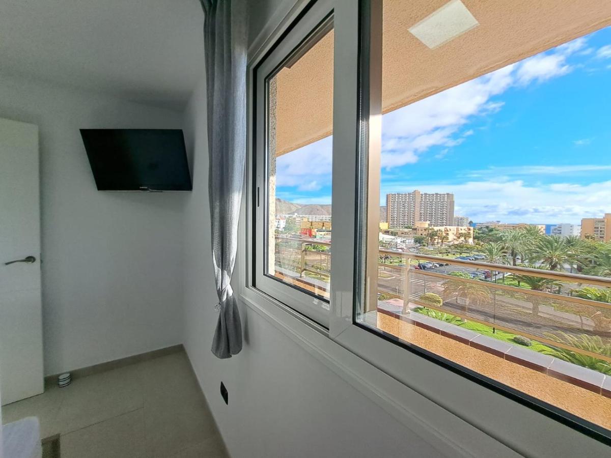 Newly Reformed 2 Bedroom Apartment In The Center Of Los Cristianos ロスクリスティアーノス エクステリア 写真
