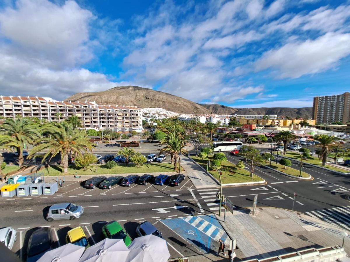 Newly Reformed 2 Bedroom Apartment In The Center Of Los Cristianos ロスクリスティアーノス エクステリア 写真