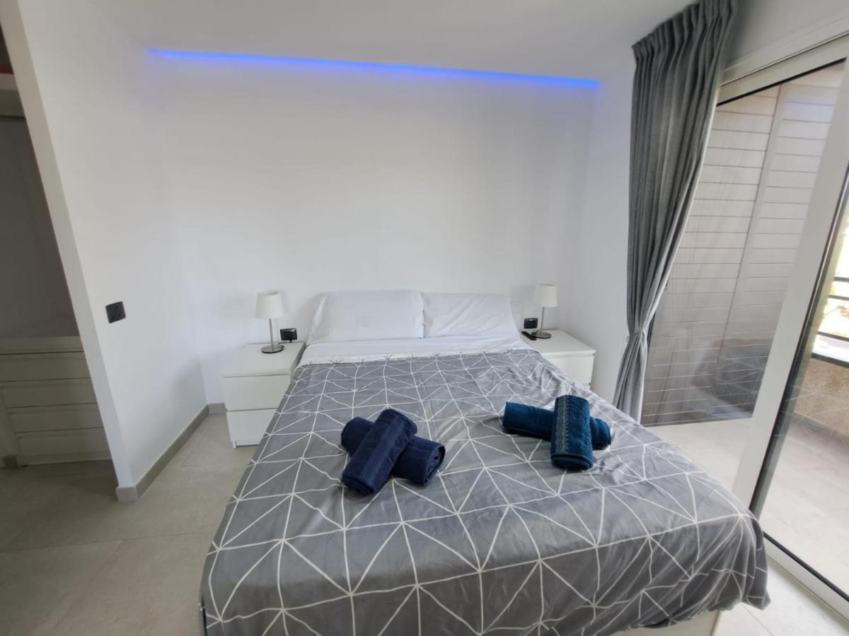 Newly Reformed 2 Bedroom Apartment In The Center Of Los Cristianos ロスクリスティアーノス エクステリア 写真