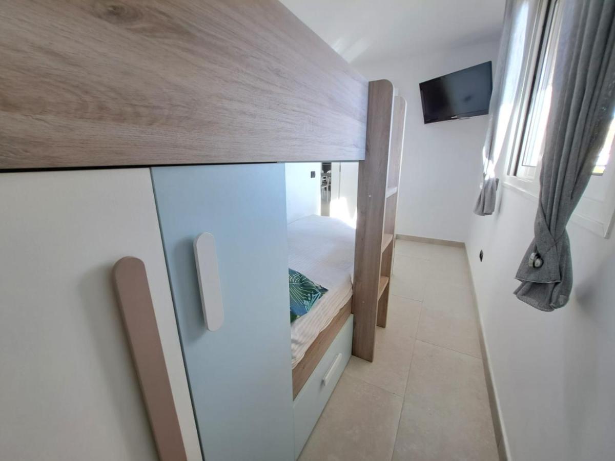 Newly Reformed 2 Bedroom Apartment In The Center Of Los Cristianos ロスクリスティアーノス エクステリア 写真